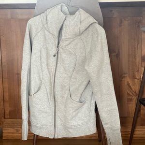 Lululemon sweatshirt